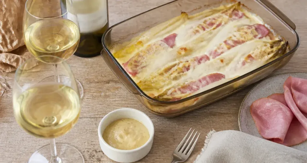Endives au jambon : le blanc sec qui équilibre la béchamel et l’amertume